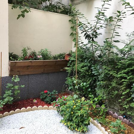 Grosse Wohnung Naehe Zentrum Вена Экстерьер фото
