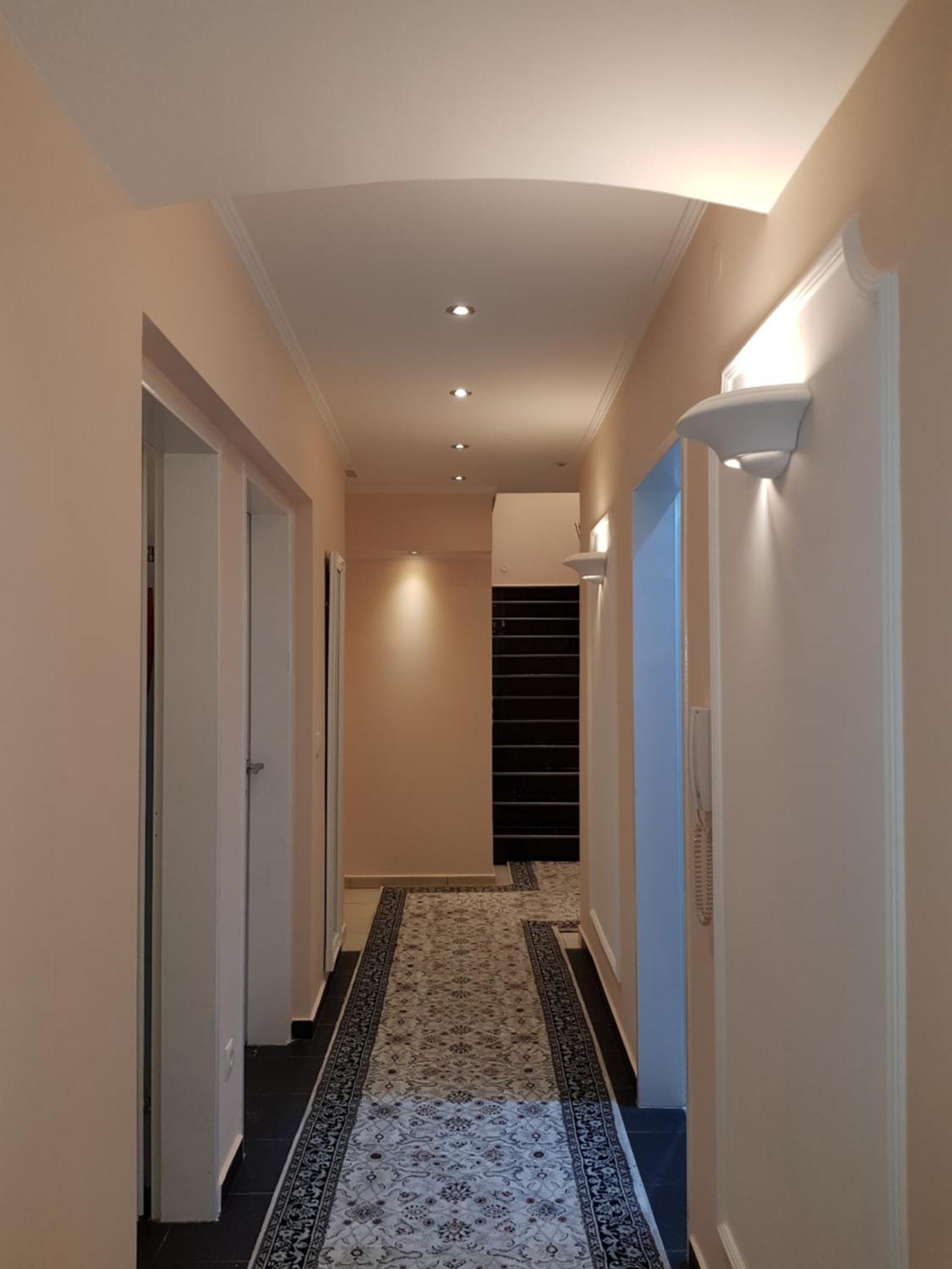 Grosse Wohnung Naehe Zentrum Вена Экстерьер фото